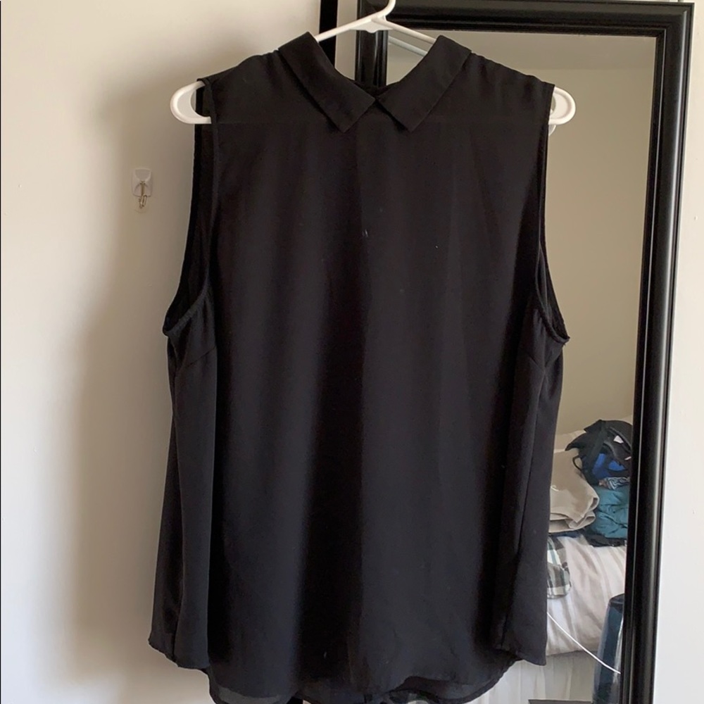Black Sleeveless Blouse